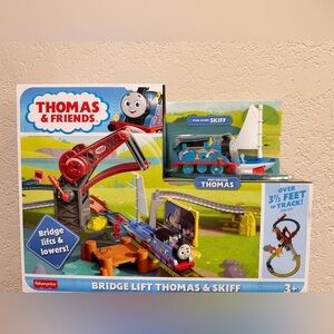 Thomas & Friends Bridge Lift Thomas & SkifTrain Set with Motorized Engine & Boat